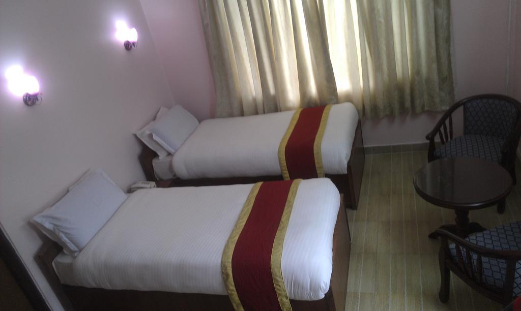 Amar Hotel Катманду Номер фото