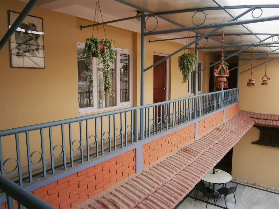 Amar Hotel Катманду Экстерьер фото