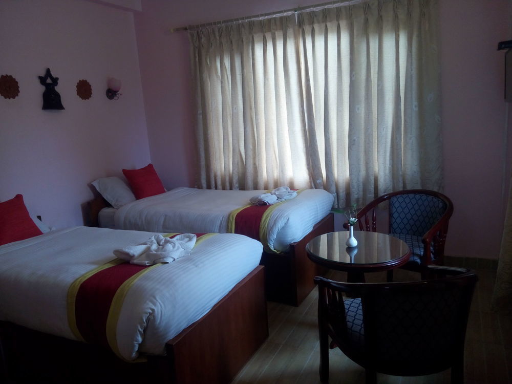 Amar Hotel Катманду Экстерьер фото